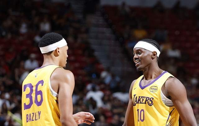 爱游戏体育平台-重磅！官宣：洛杉矶湖人正式签下26+12内线悍将