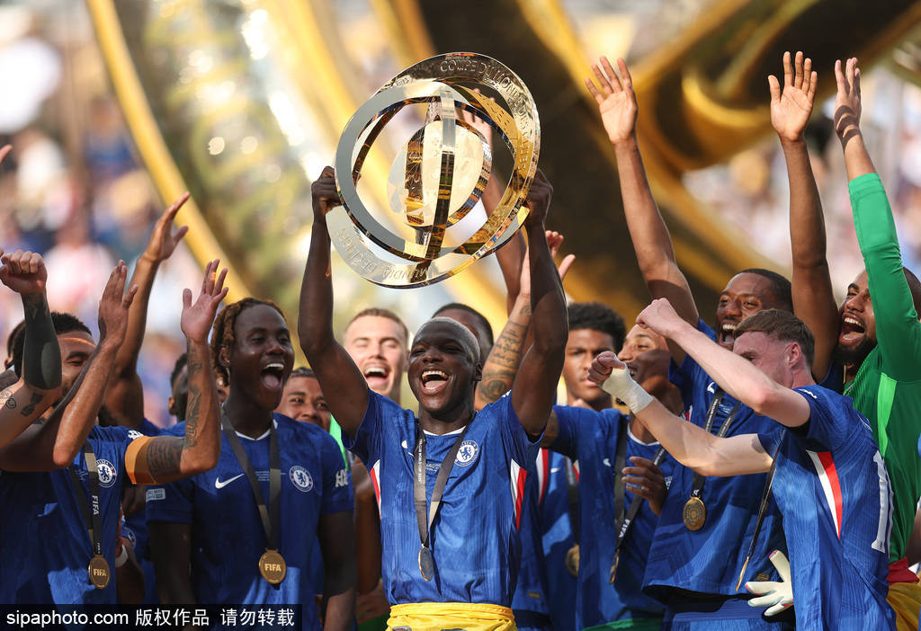 爱游戏体育-金球最大遗珠？切尔西仅1人入围 双冠+双MVP凯塞多落选