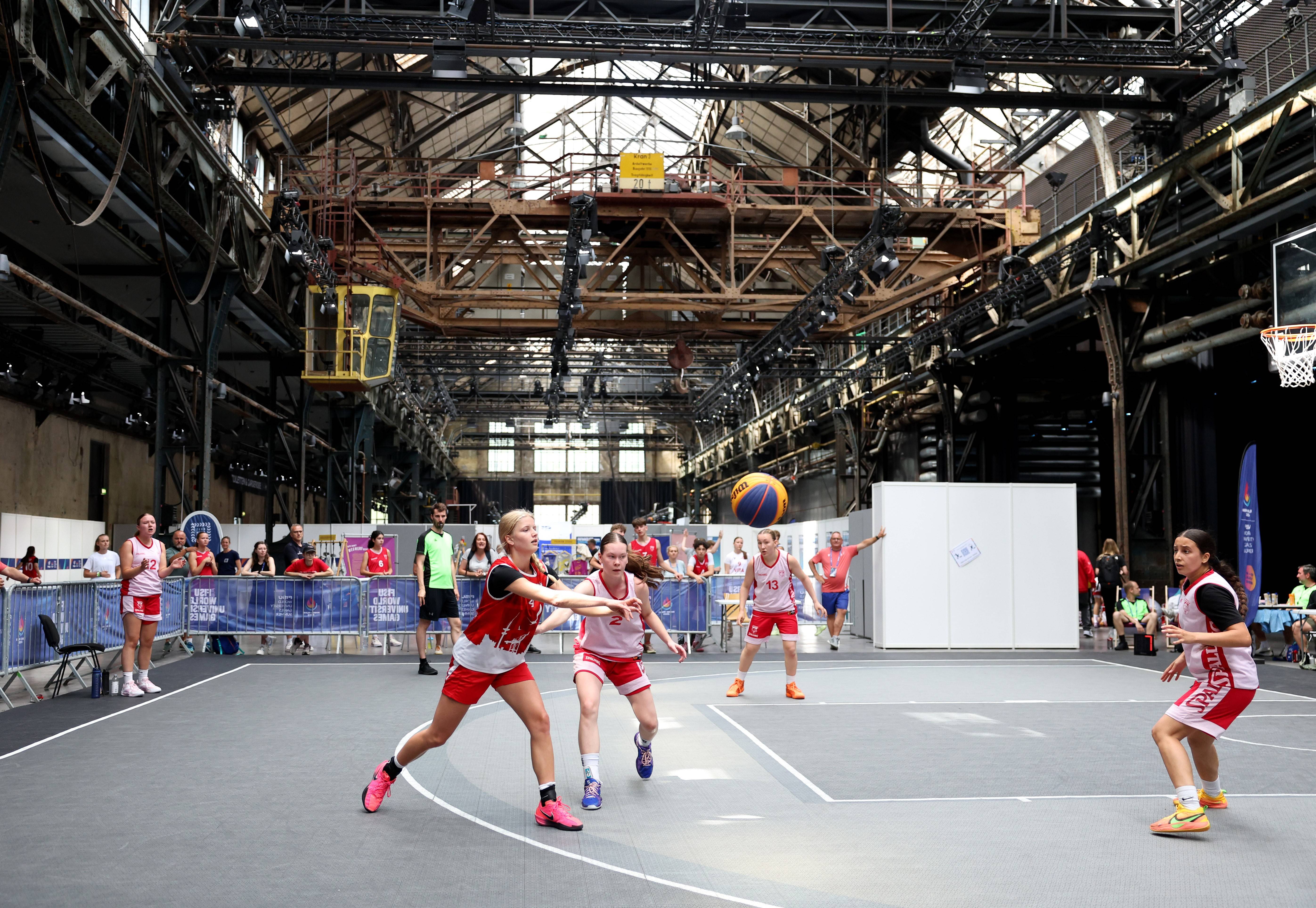 爱游戏-探访莱茵-鲁尔大运会三人篮球比赛场馆——“波鸿世纪厅”