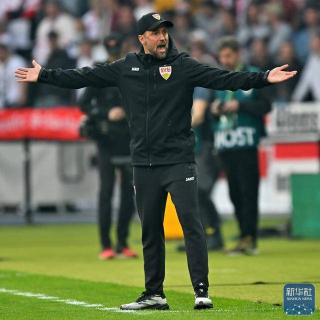 足球 | 德国杯:斯图加特队夺冠