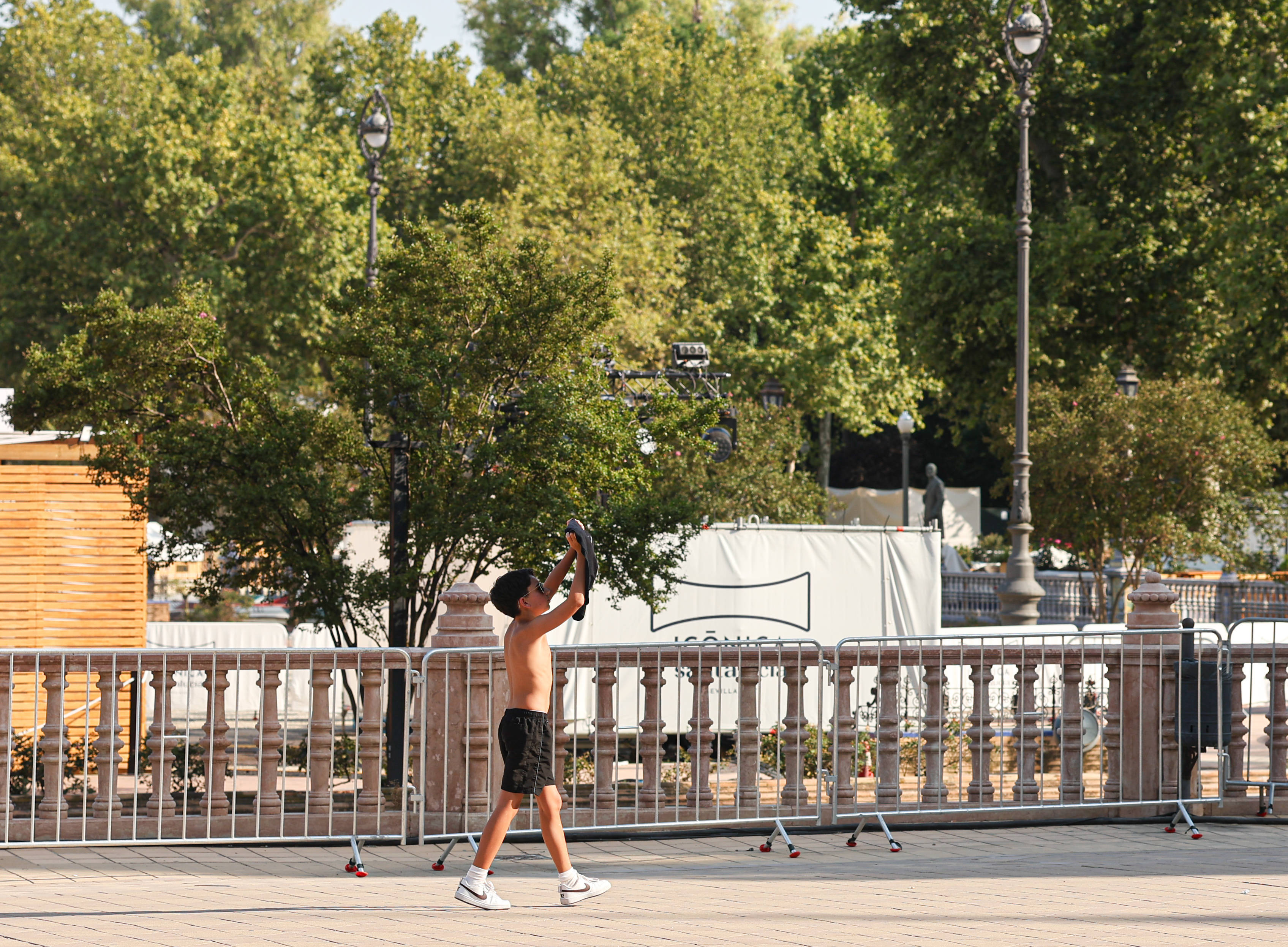 西班牙塞维利亚:烈日炎炎