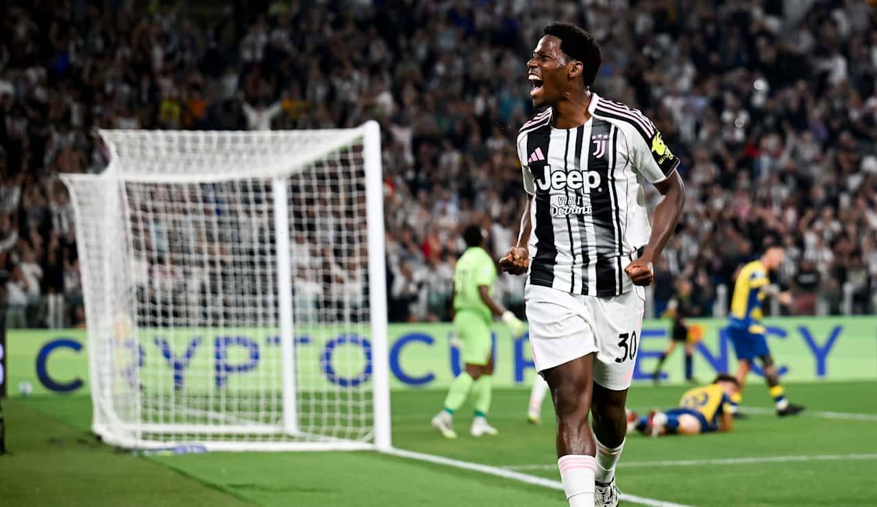 爱游戏体育首页-意甲｜尤文完胜帕尔马 科莫力克拉齐奥