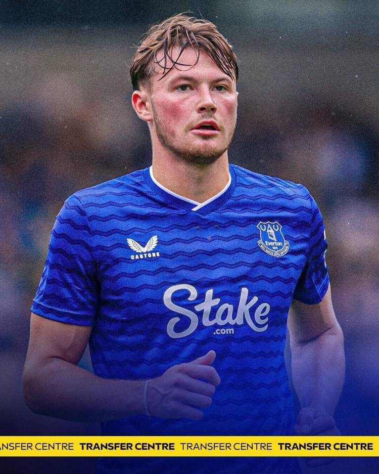 爱游戏体育网址-天空体育：塞维利亚在谈租借埃弗顿后卫帕特森