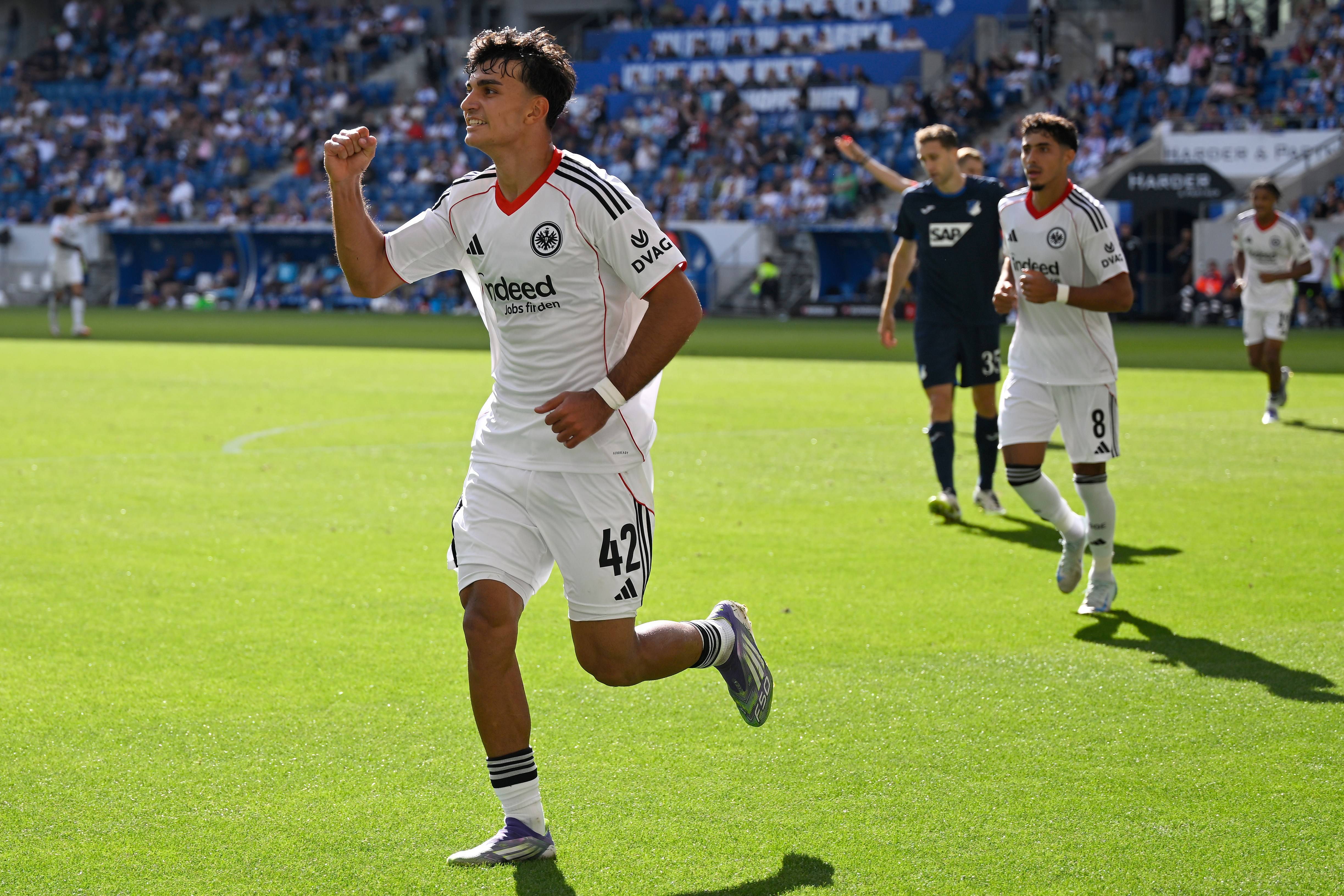 爱游戏体育平台-（体育）足球——德甲：法兰克福胜霍芬海姆