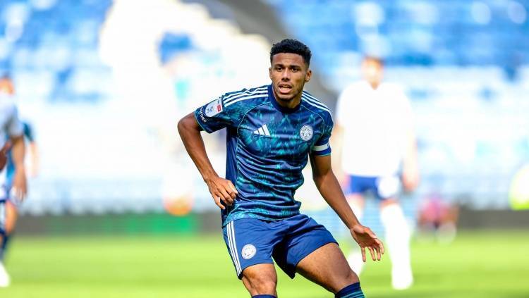 爱游戏体育中国-莱斯特城官方：后卫詹姆斯-贾斯汀转会加盟利兹联