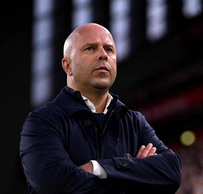 爱游戏体育官网-萨尔双响攻陷安菲尔德，水晶宫3-0兑现豪言，单赛季三杀利物浦