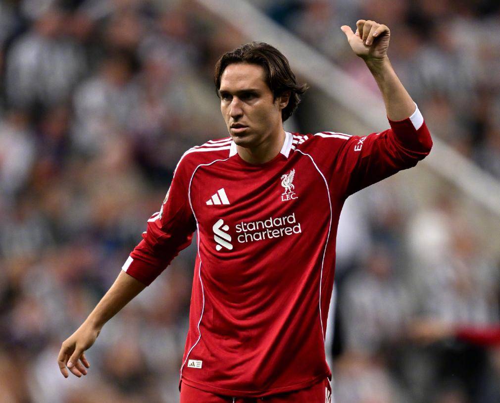 萨尔双响攻陷安菲尔德，水晶宫3-0兑现豪言，单赛季三杀利物浦